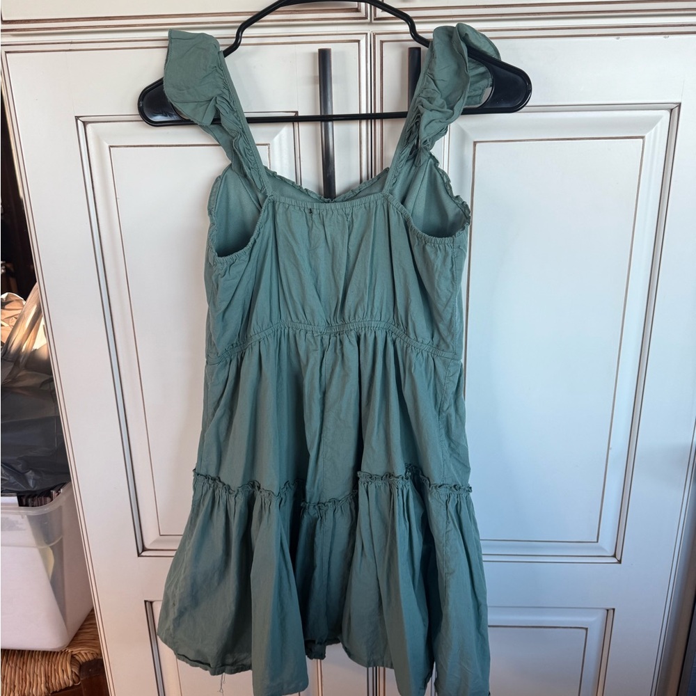 Green Sleeveless Tiered Dress
